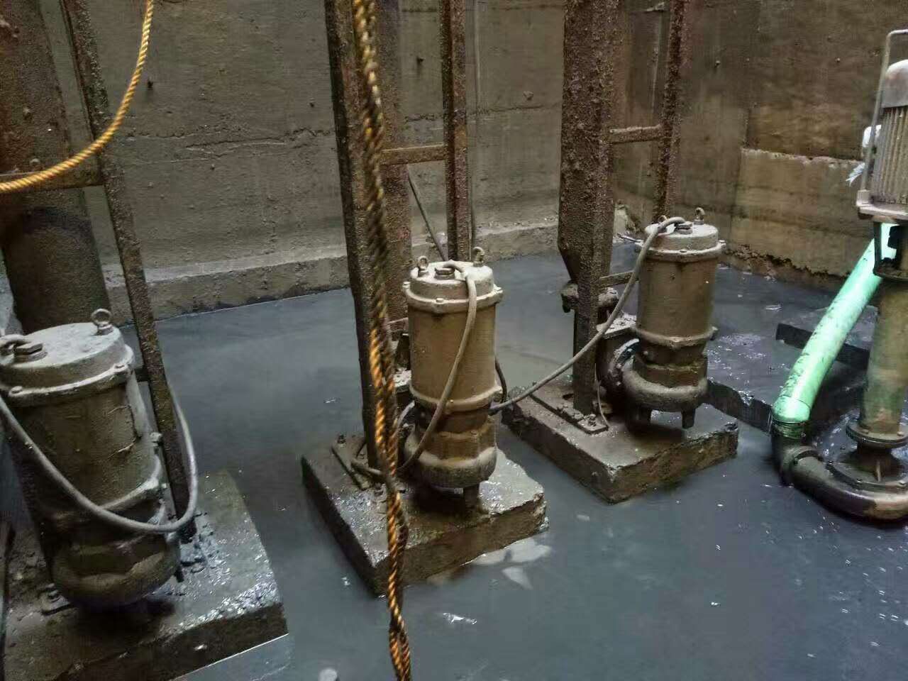 靖西污水池清理