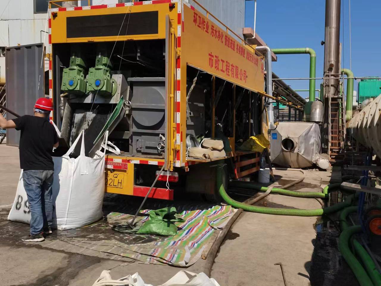 靖西淤泥压干处理